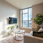 Spacious 1br Sofa Bed Apartment *