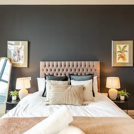 Contemporary 1-bedroom With Sofa Bed Διαμέρισμα Λιντς