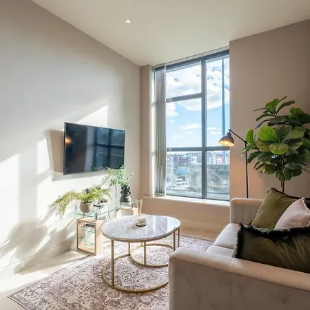 Contemporary 1-bedroom With Sofa Bed Διαμέρισμα *