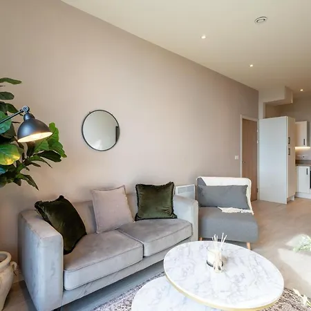 Apartament Contemporary 1-bedroom With Sofa Bed