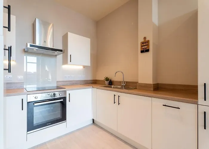 Contemporary 1-bedroom Apartment, Includes Sofa Bed