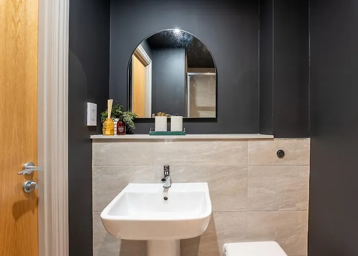 公寓 Contemporary 1-bedroom Apartment, Includes Sofa Bed